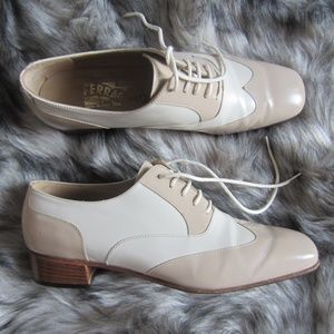 VINTAGE SALVATORE FERRAGAMO WINGTIPS